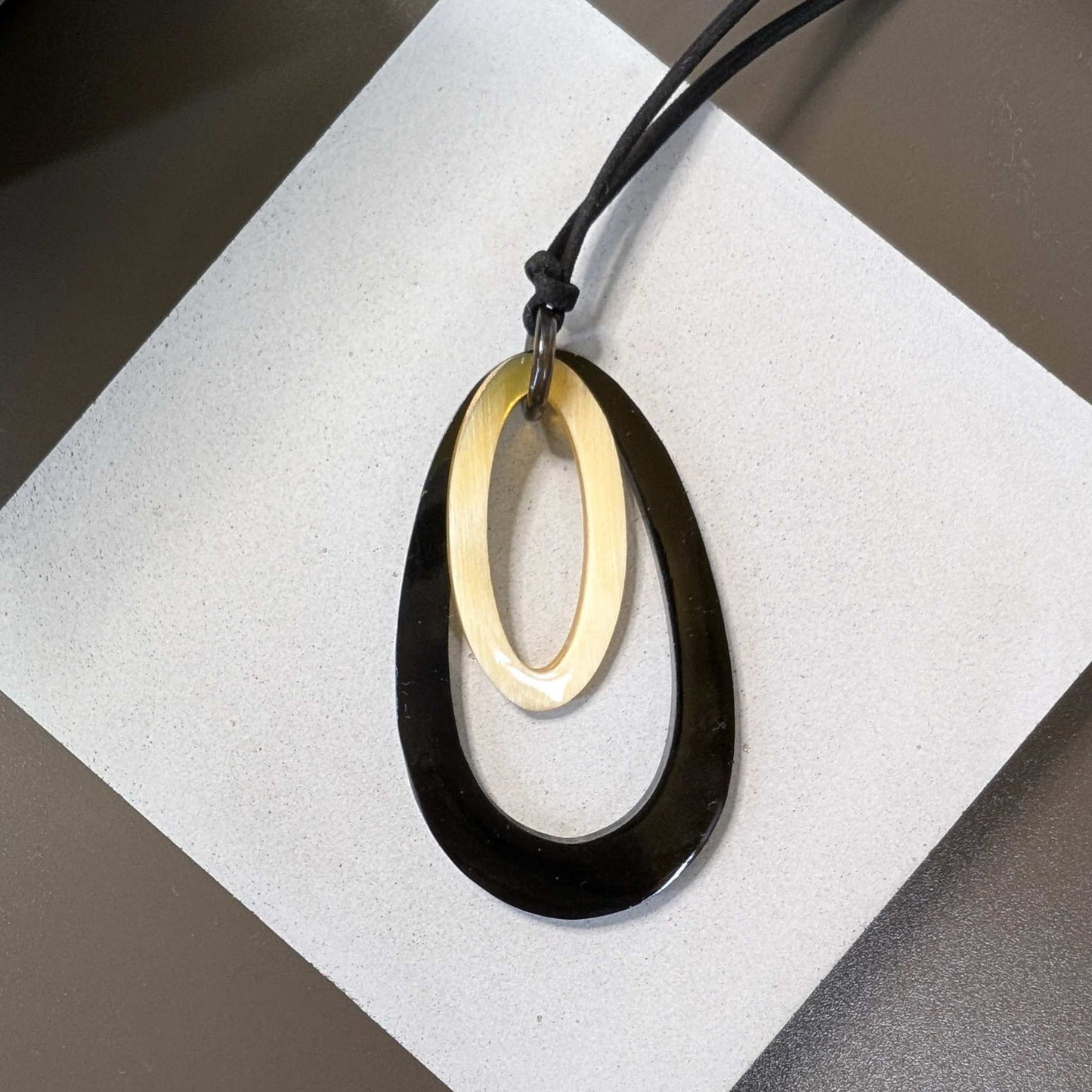 Pendant W Oval Hoop